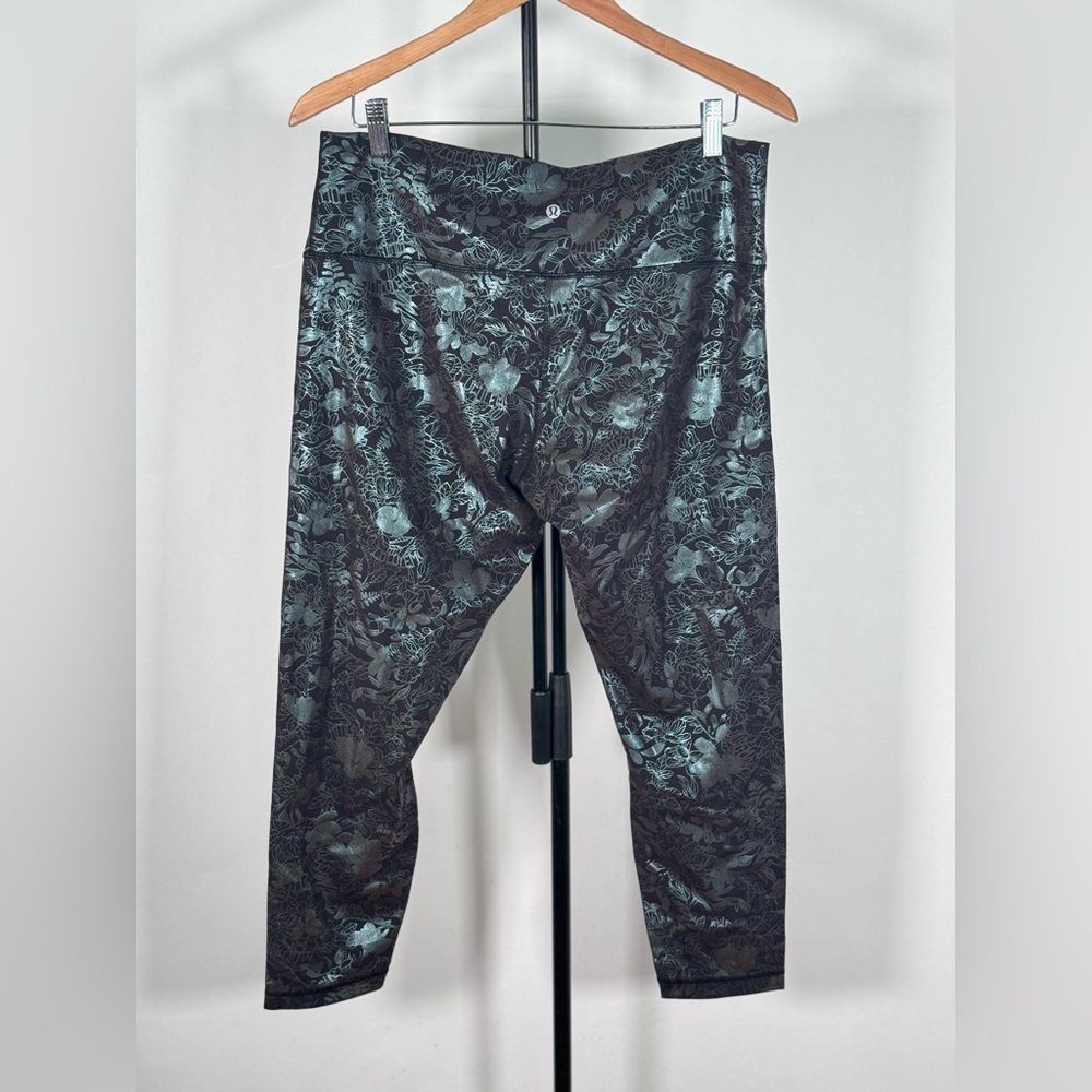 NWOT Lululemon Wunder Train High-Rise Tight 25" *Foil Logo Flourish Black - Picture 6 of 7